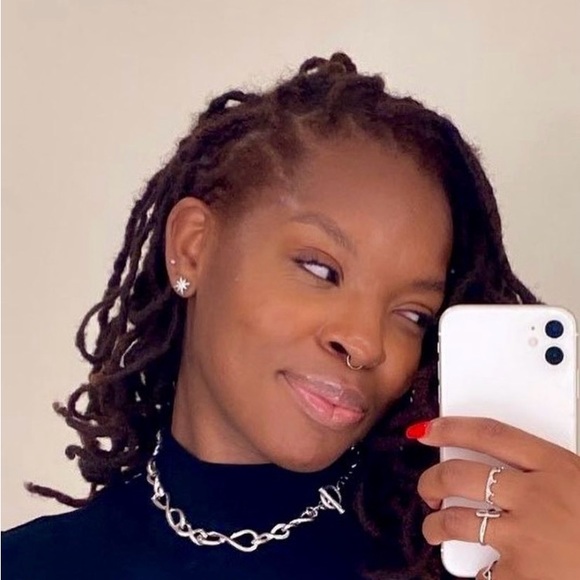 Meet your Posher, Tonya - Picture 1 of 1